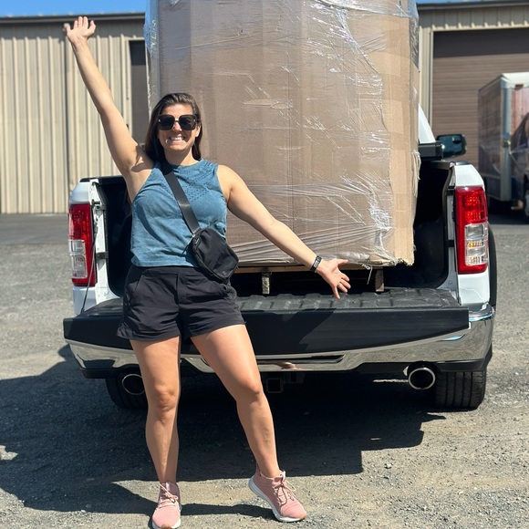 Shows Monday’s& Friday’s 430 🔔Alerts🚨‼️🎀💗Like this post for notifications 📣 - Picture 5 of 16